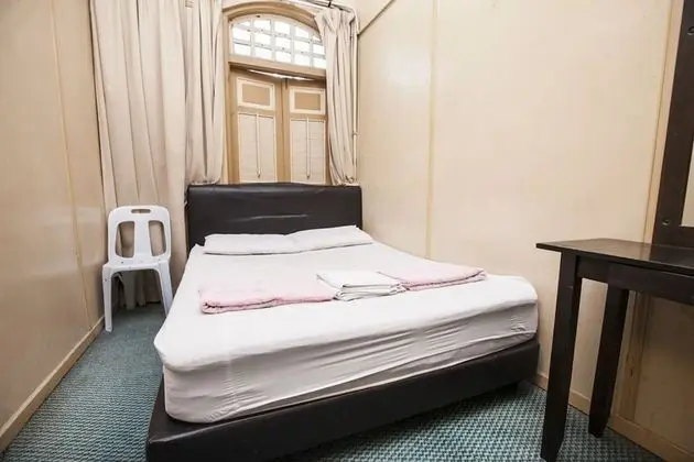 Tek Büyük Yataklı Oda, Ortak Banyo