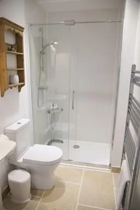 Tek Büyük veya İki Ayrı Yataklı Oda, Bahçe Manzaralı