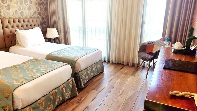 Standard Tek Büyük veya İki Ayrı Yataklı Oda