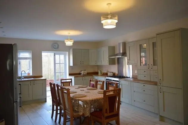 Family Ev, 3 Yatak Odası, Avlu