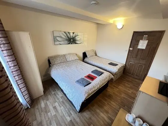 Basic Üç Kişilik Oda