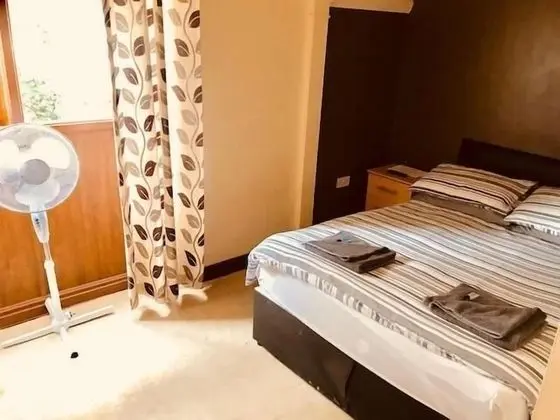 Tek Büyük Yataklı Oda, Banyolu/Duşlu
