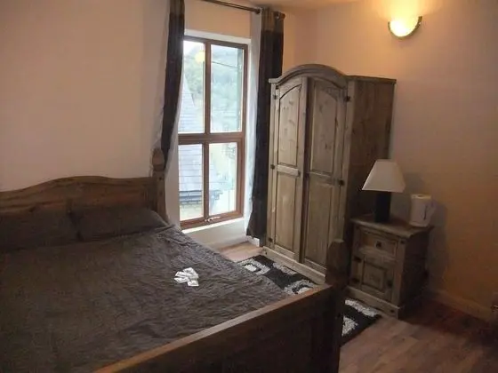 Tek Büyük Yataklı Oda, Banyolu/Duşlu