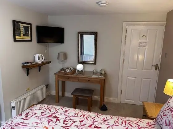 Double room-Superior-Ensuite with Shower-Garden View-Room 2