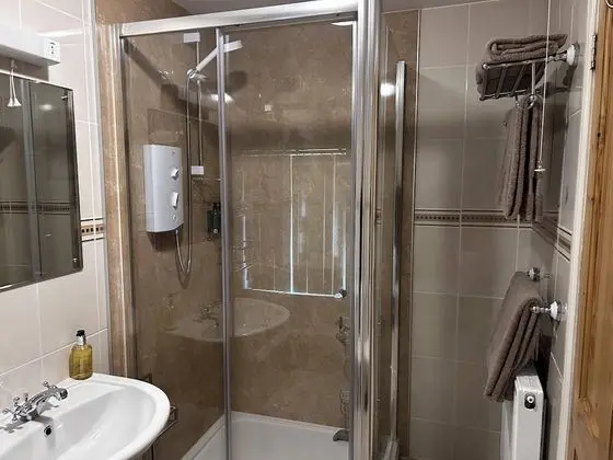 Double room-Superior-Ensuite with Shower-Garden View-Room 2