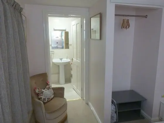 Double room-Superior-Ensuite with Shower-Garden View-Room 2