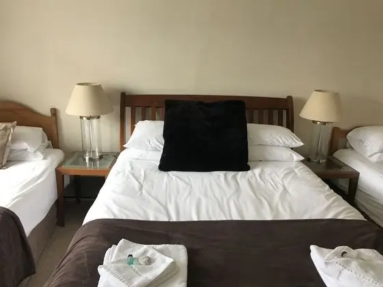 Tek Büyük veya İki Ayrı Yataklı Oda