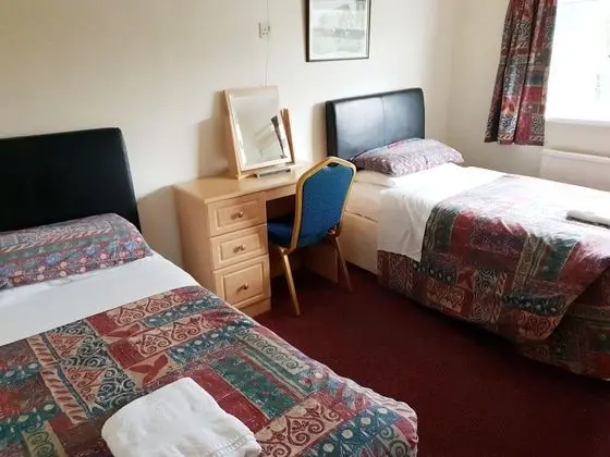 Basic İki Ayrı Yataklı Oda, 2 Tek Kişilik Yatak (Shared Bathroom)