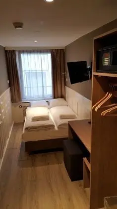 Economy Tek Büyük Yataklı Oda