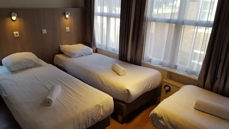 Standard Üç Kişilik Oda, 3 Tek Kişilik Yatak