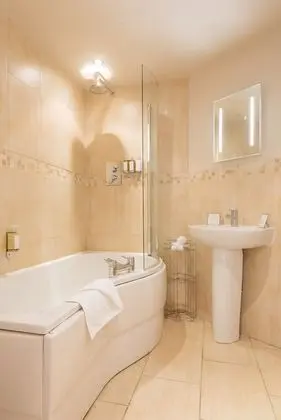 Luxury Oda