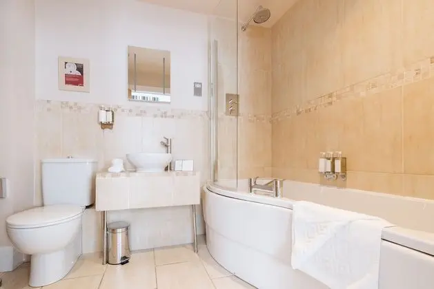 Luxury Tek Büyük Yataklı Oda
