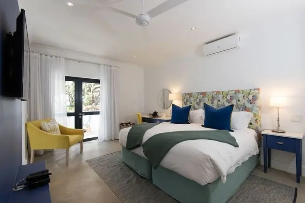 Luxury Süit, Havuz Kenarı