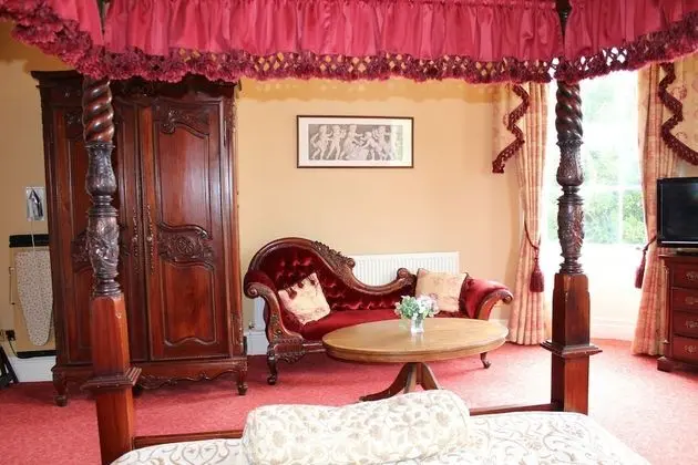Tek Büyük Yataklı Oda, 1 En Büyük (King) Boy Yatak, Jakuzi (Four Poster)