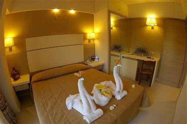 Luxury Oda, 1 Büyük (Queen) Boy Yatak