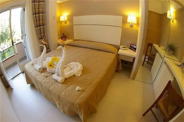 Luxury Oda, 1 Büyük (Queen) Boy Yatak