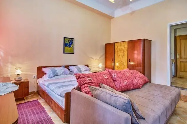 Apart Daire (Old Sailor's House - 70m from sea - A)