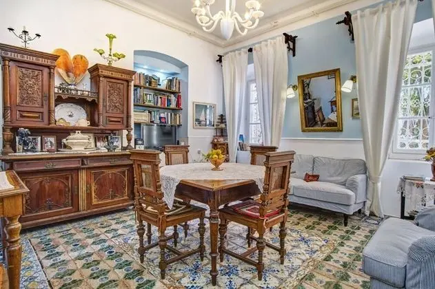 Apart Daire (Old Sailor's House - 70m from sea - A)