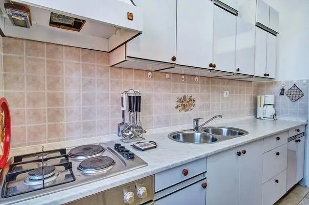 Apart Daire (Old Sailor's House - 70m from sea - A)