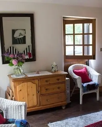 Tek Büyük veya İki Ayrı Yataklı Oda (Grooms Cottage)