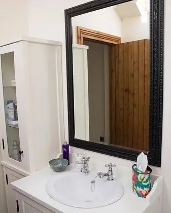 Tek Büyük veya İki Ayrı Yataklı Oda (Grooms Cottage)