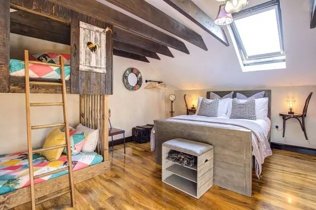 Luxury Kır Evi, Engellilere Uygun, Banyolu/Duşlu (Luxury Cottage Sleeps 8 )
