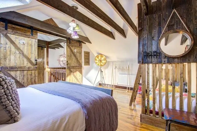 Luxury Kır Evi, Engellilere Uygun, Banyolu/Duşlu (Luxury Cottage Sleeps 8 )