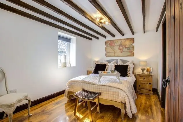 Luxury Kır Evi, Engellilere Uygun, Banyolu/Duşlu (Luxury Cottage Sleeps 8 )