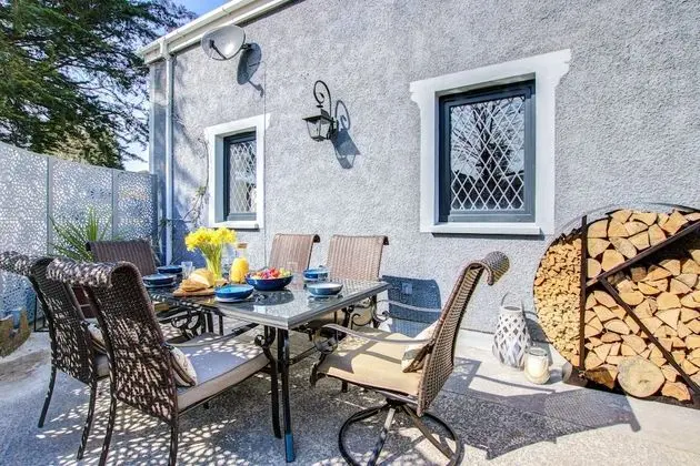 Luxury Kır Evi, Engellilere Uygun, Banyolu/Duşlu (Luxury Cottage Sleeps 8 )
