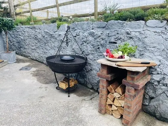 Luxury Kır Evi, Engellilere Uygun, Banyolu/Duşlu (Luxury Cottage Sleeps 8 )