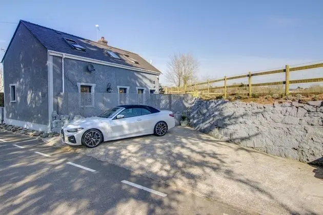 Luxury Kır Evi, Engellilere Uygun, Banyolu/Duşlu (Luxury Cottage Sleeps 8 )