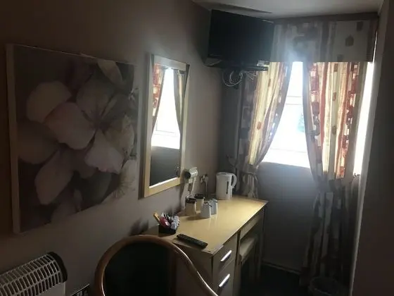 Tek Büyük Yataklı Oda