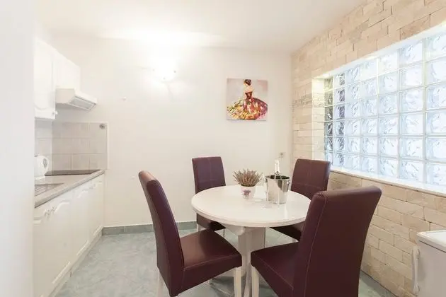 Apart Daire (Old Stone - A2(4+1))