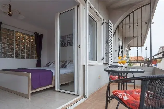 Apart Daire (Old Stone - A2(4+1))