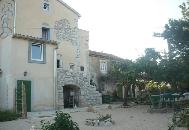 Ev (Old Stone - parking - H(4+2))