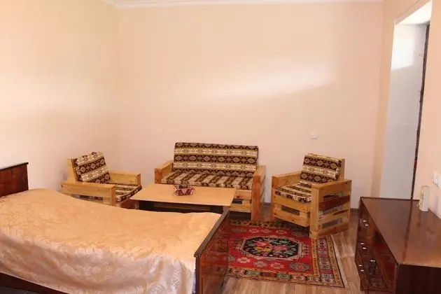 Dört Kişilik Oda, Bahçe Manzaralı, Zemin Kat