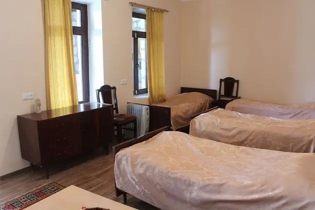 Dört Kişilik Oda, Bahçe Manzaralı, Zemin Kat