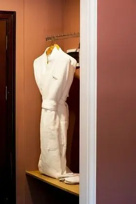 Standard Tek Büyük Yataklı Oda, Bahçe Manzaralı