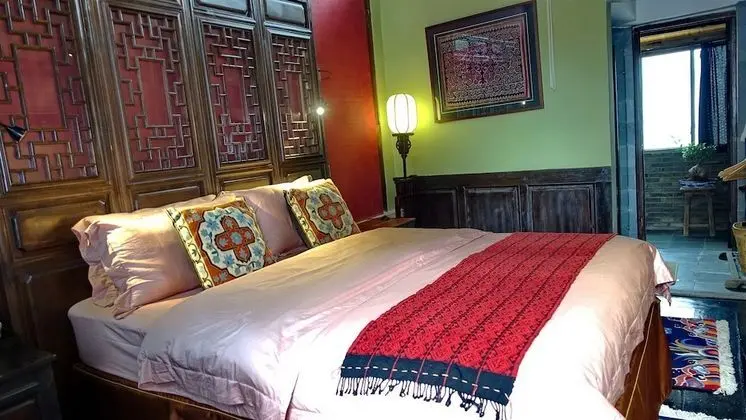Traditional Tek Büyük Yataklı Oda