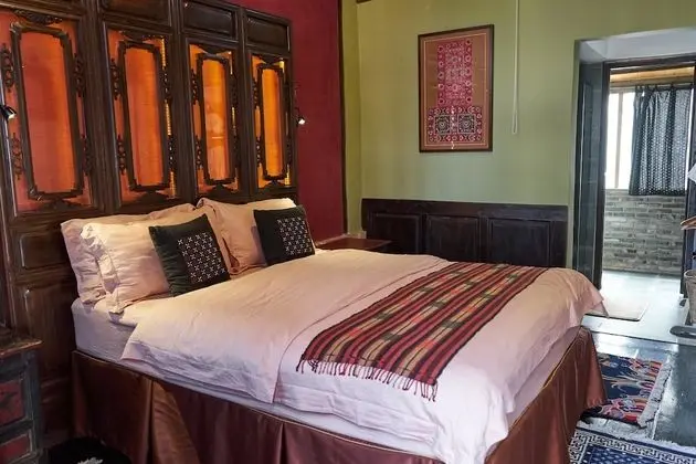 Traditional Tek Büyük Yataklı Oda