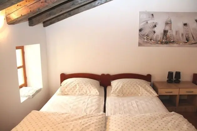 Superior Stüdyo (Attic)