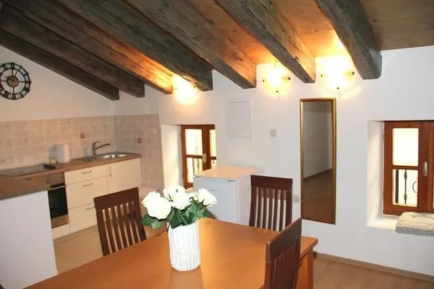 Superior Stüdyo (Attic)