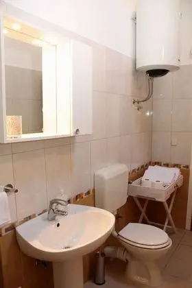 Superior Stüdyo (Attic)