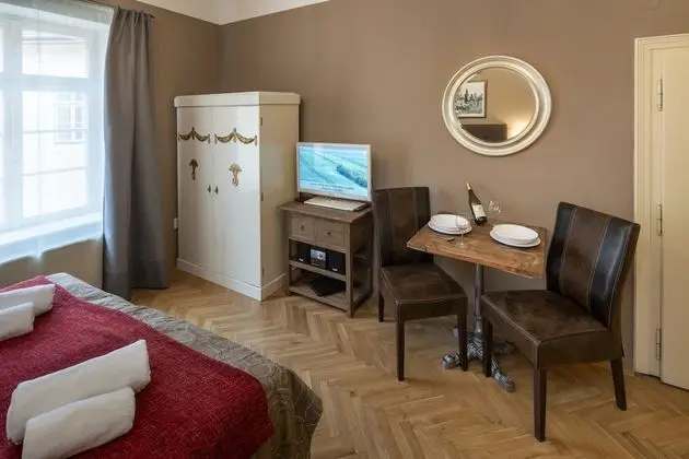 Junior Stüdyo, 1 Büyük (Queen) Boy Yatak, Küçük Mutfak, Avlu