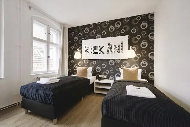 Tek Büyük Yataklı Oda (Plus)