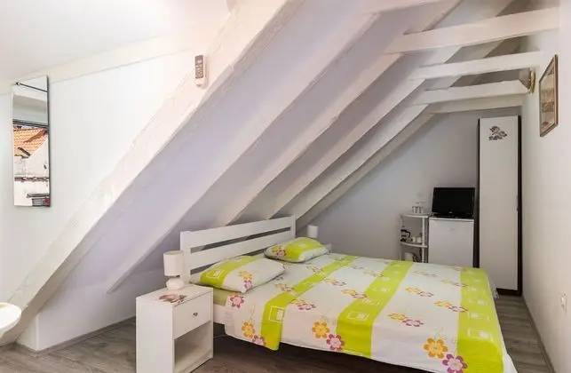 Tek Büyük veya İki Ayrı Yataklı Oda, Özel Banyo, Şehir Manzaralı