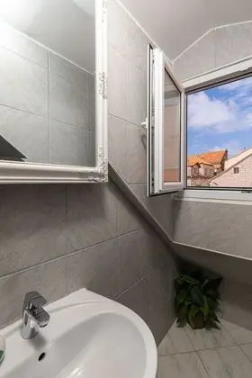 Tek Büyük veya İki Ayrı Yataklı Oda, Özel Banyo, Şehir Manzaralı