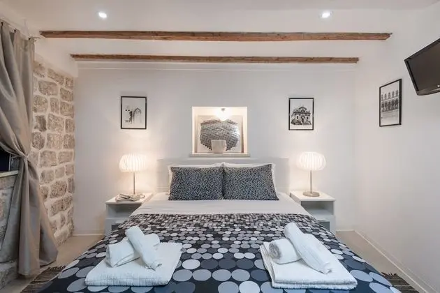 Apart Daire, 1 Büyük (Queen) Boy Yatak