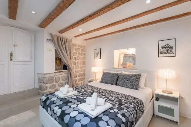 Apart Daire, 1 Büyük (Queen) Boy Yatak