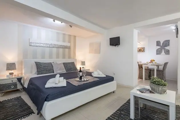 Apart Daire, 1 Büyük (Queen) Boy Yatak